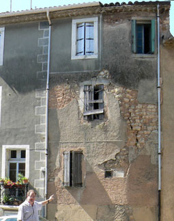 Diagnosis of building problems in French properties - old and new